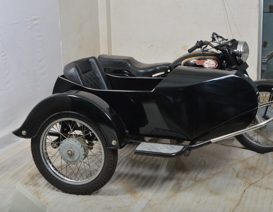 Side profile of Vintage Model sidecar showing 67 inch steel body and timeless design