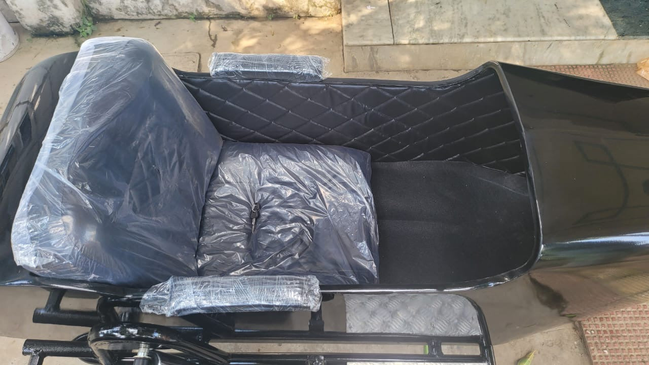 Motorcycle Sidecar Vox Model – Universal Fit for Harley, Honda, Indian, Yamaha | Complete Mounting Kit Included