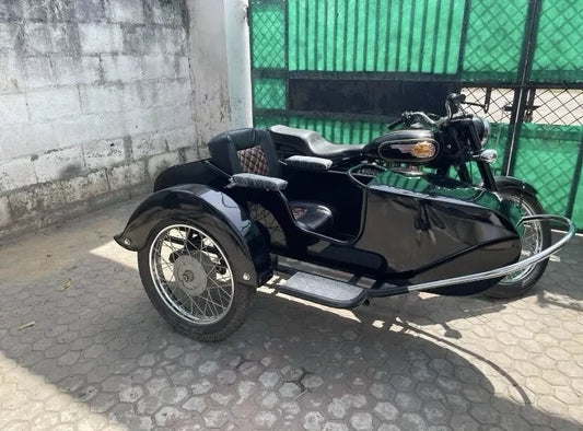 Side profile of Beemer Model sidecar showing 67 inch steel body and classic European design