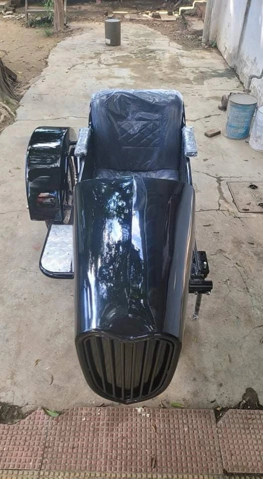 Motorcycle Sidecar Vox Model + Universal Mounting Kit | Fits Harley, Honda, Indian, etc..